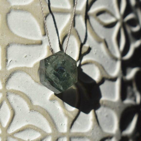 Moss Aquamarine Necklace - Picture 8 of 8